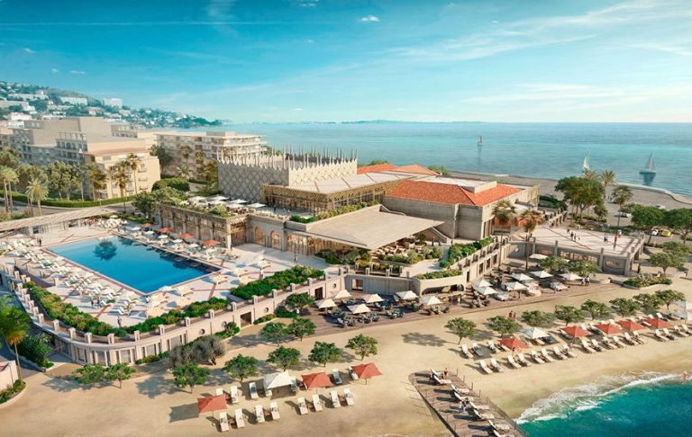 Blog Black Diamond Holding Group Palm Beach Cannes building with a view of the beach from above